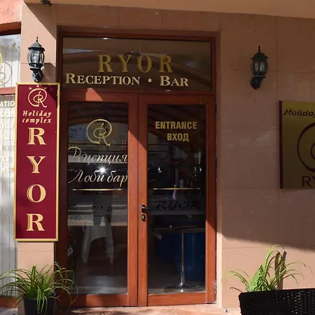 24, Ryor Sunny Beach